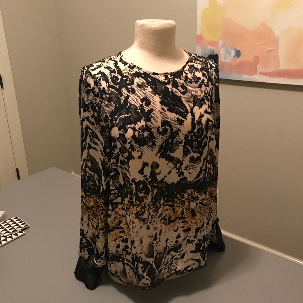 BRAND NEW Vince Camuto Silk Blouse